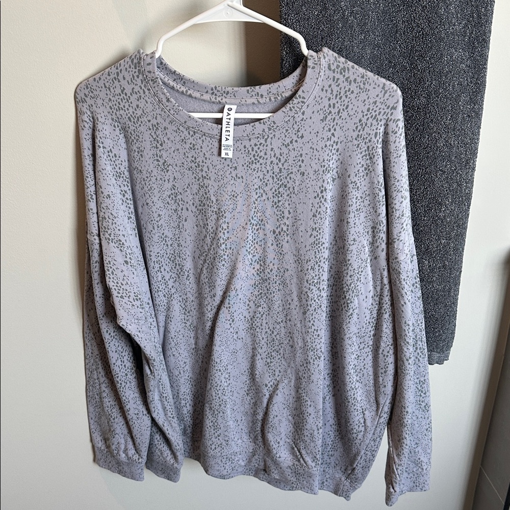Athleta women’s sweatshirt, like new size XL